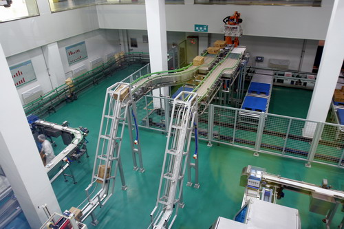 柔性鏈輸送機(jī)呈現(xiàn)跑偏的狀況要怎么解決 柔性鏈輸送機(jī)呈現(xiàn)跑偏的狀況要怎么解決